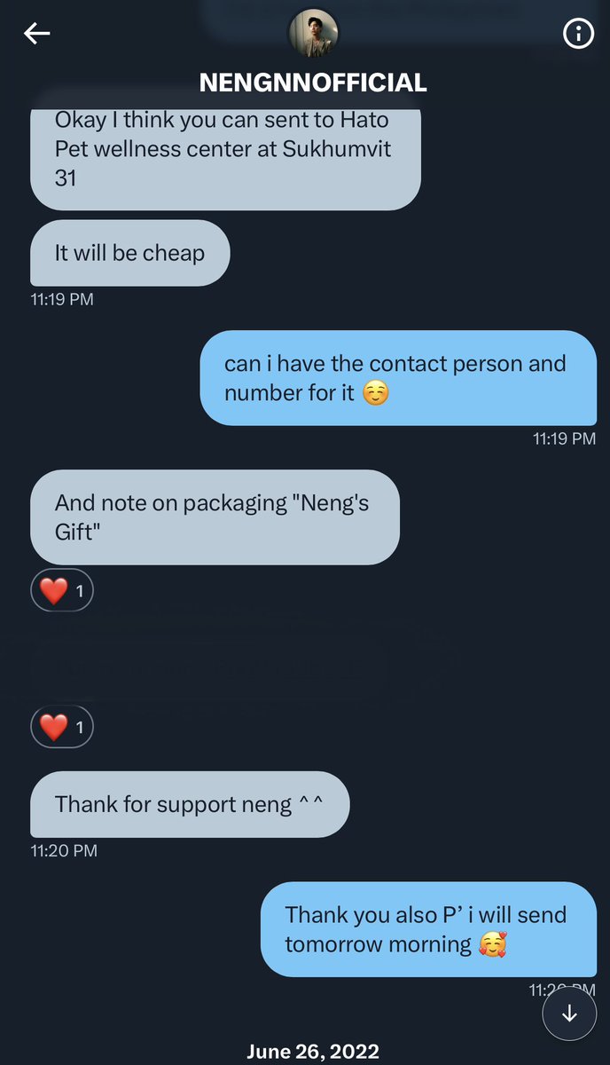 taynewwieetehin's tweet photo. Thank you for wearing my gift P’@nengsatit 🫶🏻🫶🏻 
I didn’t get to meet you last year at #The5ElementsFirstFanMeet
but I hope to meet you when I go back to Thailand 🥹 

Thank you @nengnnofficial 🙇🏼‍♀️ https://t.co/aVcPkgZqhh