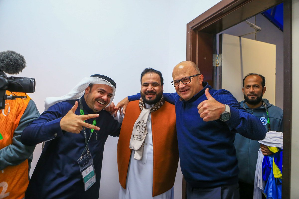 albatinclub's tweet photo. 🤩📸 فرحة فوز https://t.co/2BOHlMf9CF