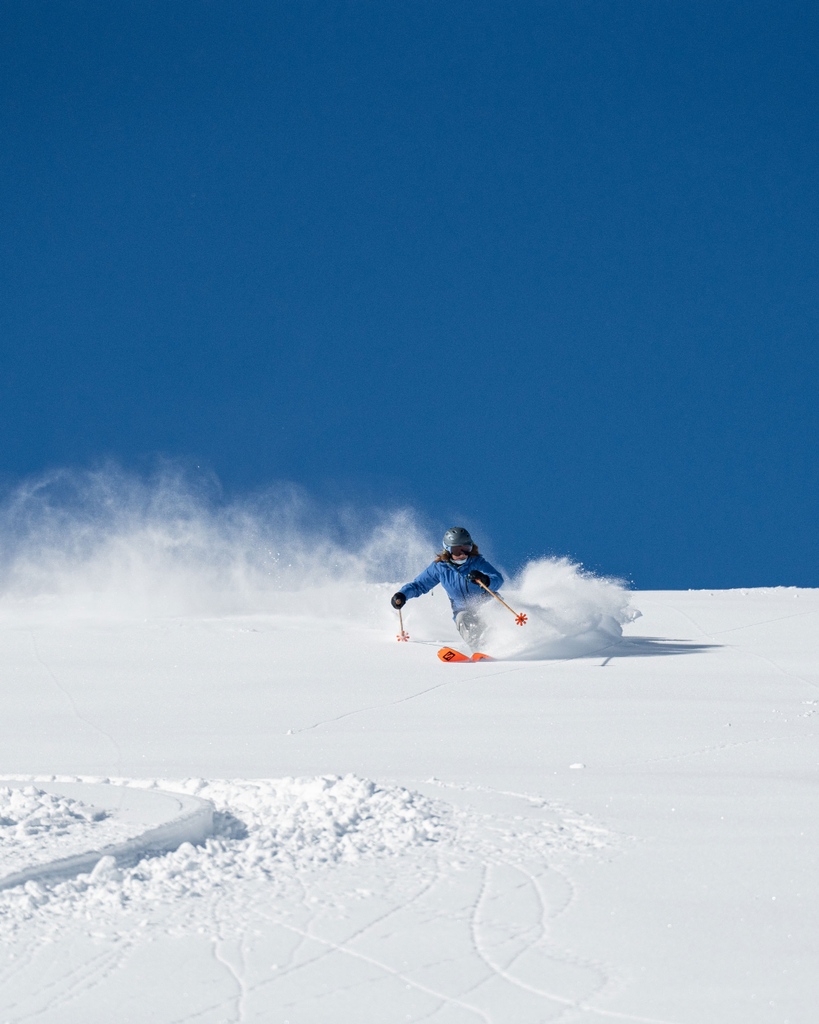 powdermountain's tweet photo. Bluebird Saturday here we come! All day tickets for today, February 25th, are SOLD OUT with limited tickets remaining for tomorrow. Get your daily dose of Vitamin D before the next storm rolls in. Rumor has it Cobabe Canyon has plenty of left over powder for everyone! https://t.co/Sy7VXRw6dv