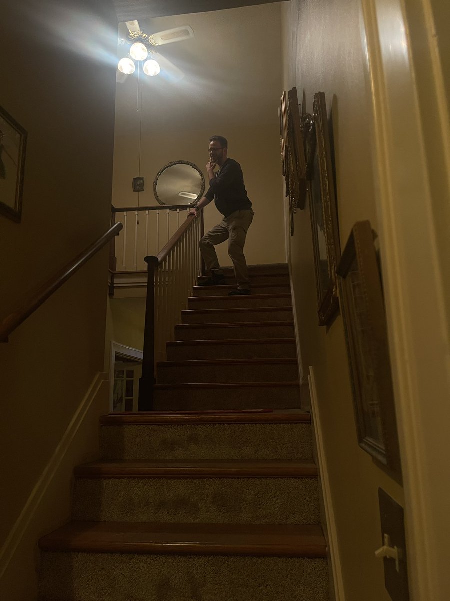 spejampar's tweet photo. You must do posing
When you say Hi to the fan
Thanks @alicetremond!
#twinpeaks #twinpeaksday #palmerhouse
#haiku #haikuing https://t.co/Dh2iAEgb5G