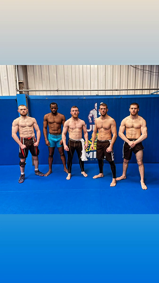 JakeHadleyMMA's tweet image. Feeling fit, sharp, strong and sexy ready to f*ck this guy up at home in ENGLAND #3weeks #ufclondon #UFC #kingofflyweight #whitekong #2promtionworldchamp #kingofflyweight
