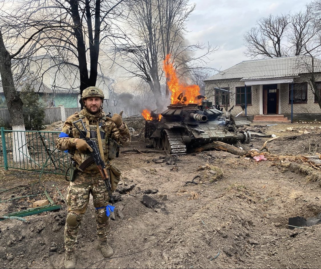 GlobalGeoNews's tweet photo. @MoD_Estonia @runnel Some additional information:
This T-72B3 was destroyed near Sloboda in the Chernihiv region on 30 March. https://t.co/A3VyNXbQ4n