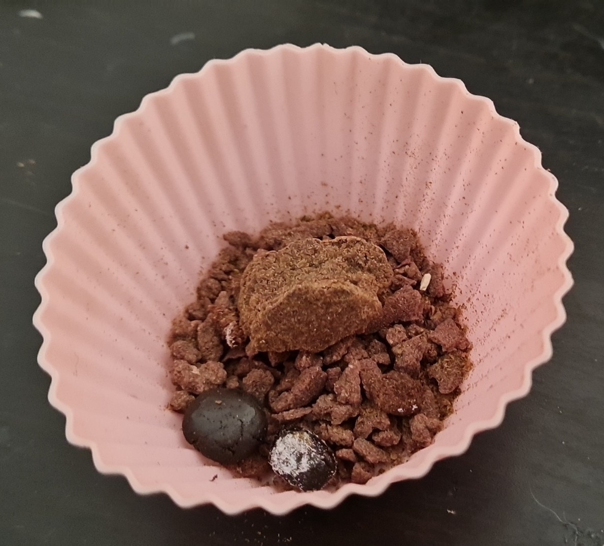 shaan__kapoor's tweet photo. @freeseedsca Improvement =โฌ๏ธ Hash & Sugar + โฌ๏ธ ๐ฆ.
Preparing R2 with the victory hash from @SeedsBc & the kindly gifted from @MarnPharm, the scale is busted, ~2-3g, so ~600-900mg total.
๐ is next level ๐ค๐พ
Forever grateful ๐๐พ
#Growyourown #infuseyourown #beyourownplug #CannabisCommunity https://t.co/StSFlzZpKo
