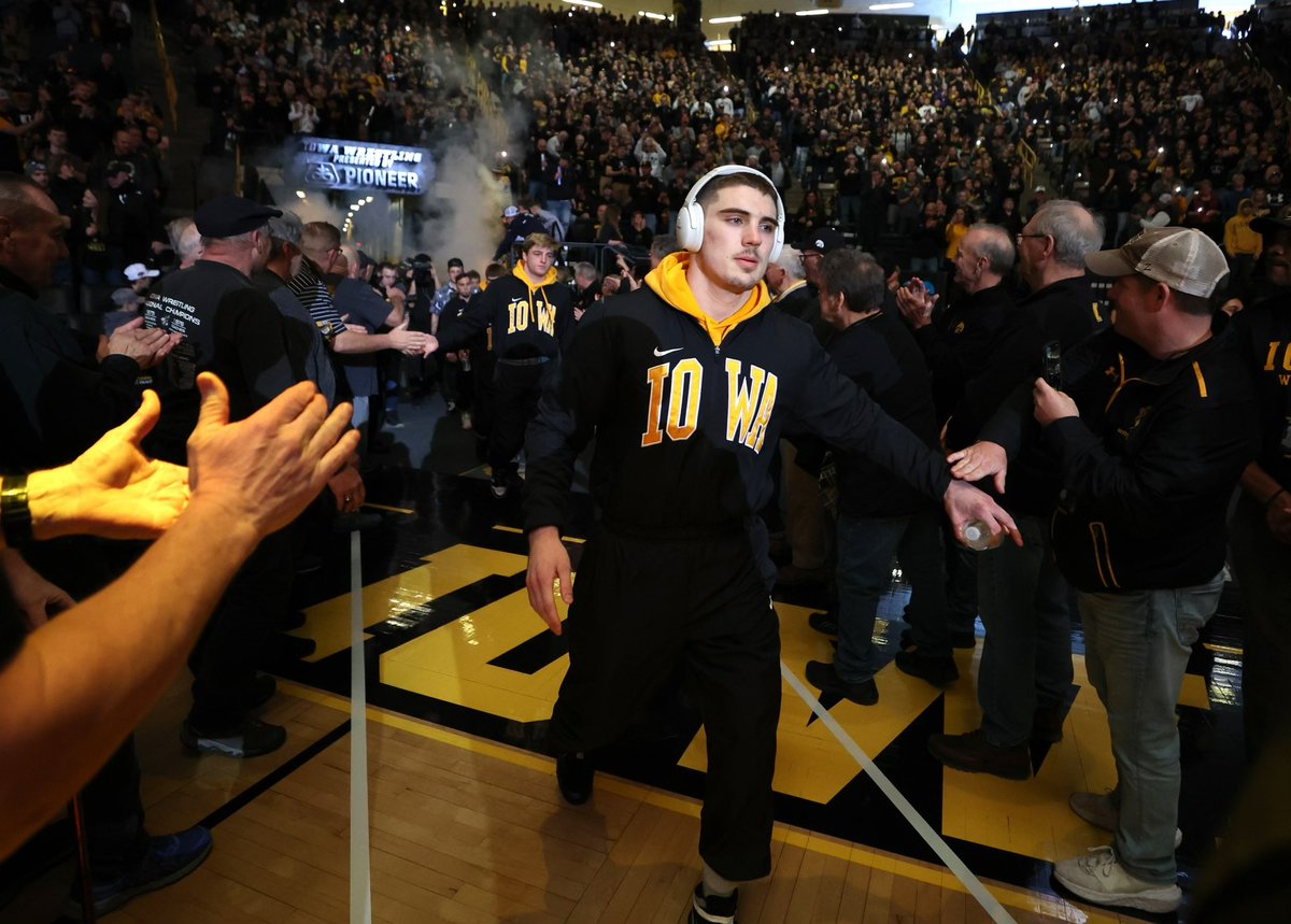 Rick_Assad's tweet photo. Happy 22nd birthday to this guy @abe_assad !   Have a great day and I’ll see you a week from today in Ann Arbor. https://t.co/BLT9t8aWSY