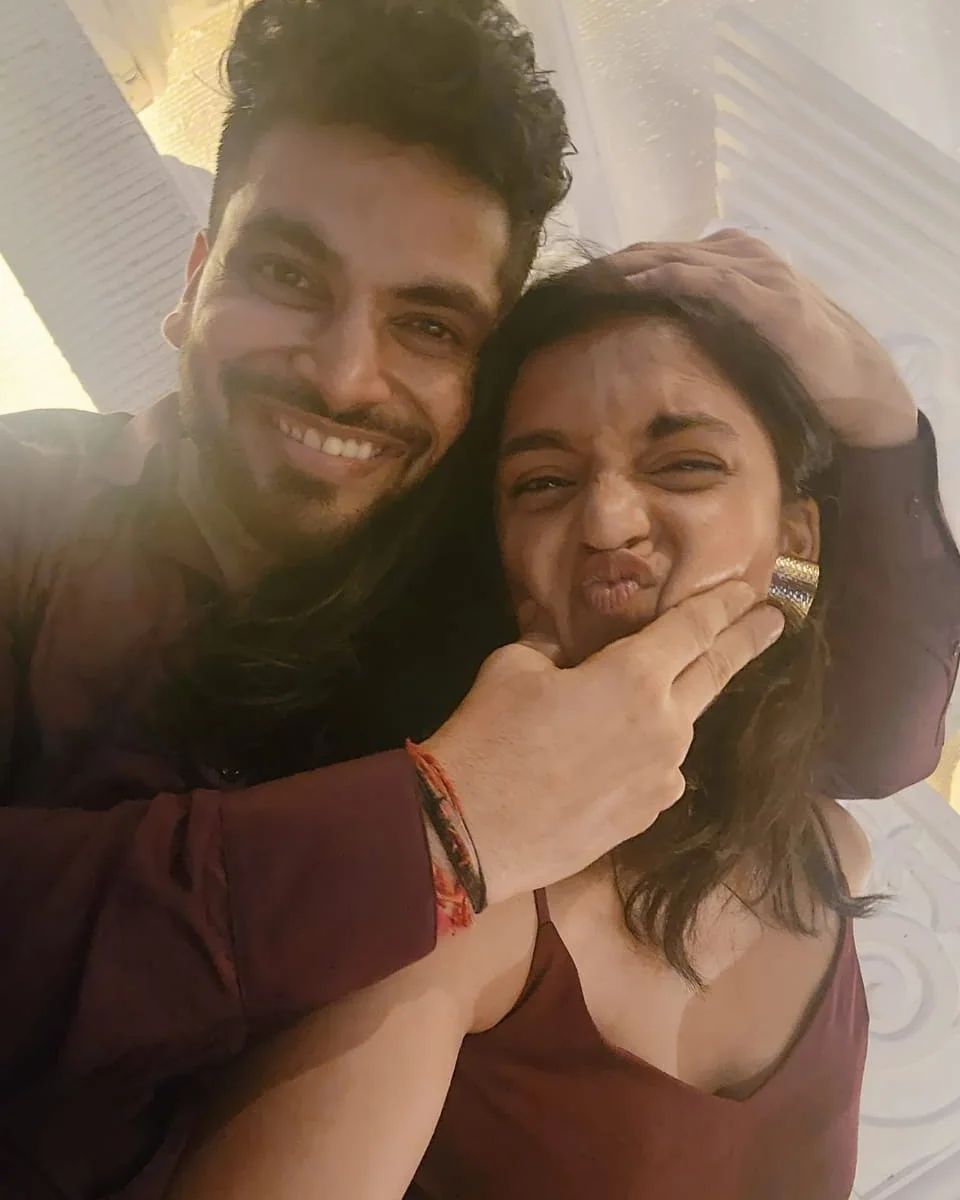 SumbulButterfly's tweet photo. Love #SumbuITouqeerKhan's bond with #ShivThakare ❤️

1st tweet for Sumsum✨🫶

#SumbuITouqeer #SumbulSquad #ShivSum https://t.co/0jLHHQJjsk