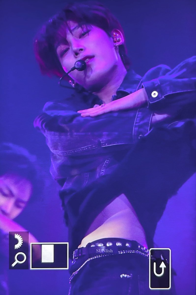 เว่อมากกกก แล้วมีใครเริ่ดเท่านี้ ทั้งอินเน่อทั้งหุ่น อุ่นลดาเธอมันเริ่ด