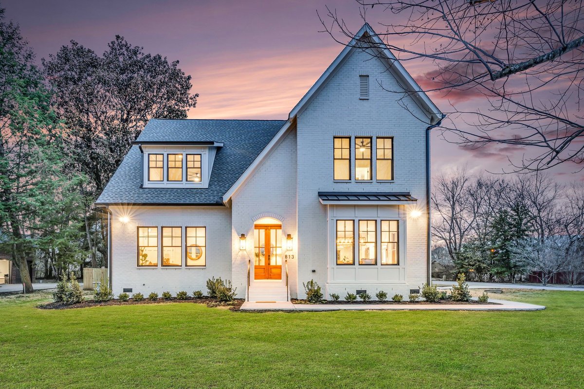 LoyHardcastle's tweet photo. OPEN HOUSE
SUNDAY Feb. 26, 2-4pm. 
813 Hillsboro Rd., Franklin, TN https://t.co/7UIWwfPbca