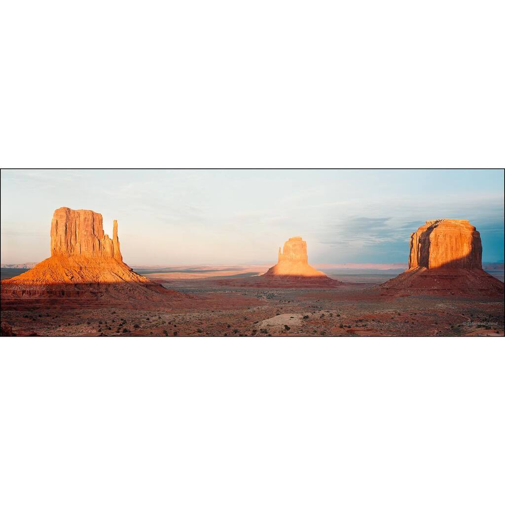 jevvi's tweet photo. Sunrise, Monument Valley, AZ
Linhof Technorama 617s III | Schneider Tele-Xenar 250mm MC f5.6 | Kodak Ektar 100

#monumentvalley #kodakektar100 #linhof617 #largeformatphotography #linhof #linhoftechnorama #linhof617SIII #linhoftechnorama617 #linhofphotogr… https://t.co/jmAvaw8AKF https://t.co/pNHIRI4MVe