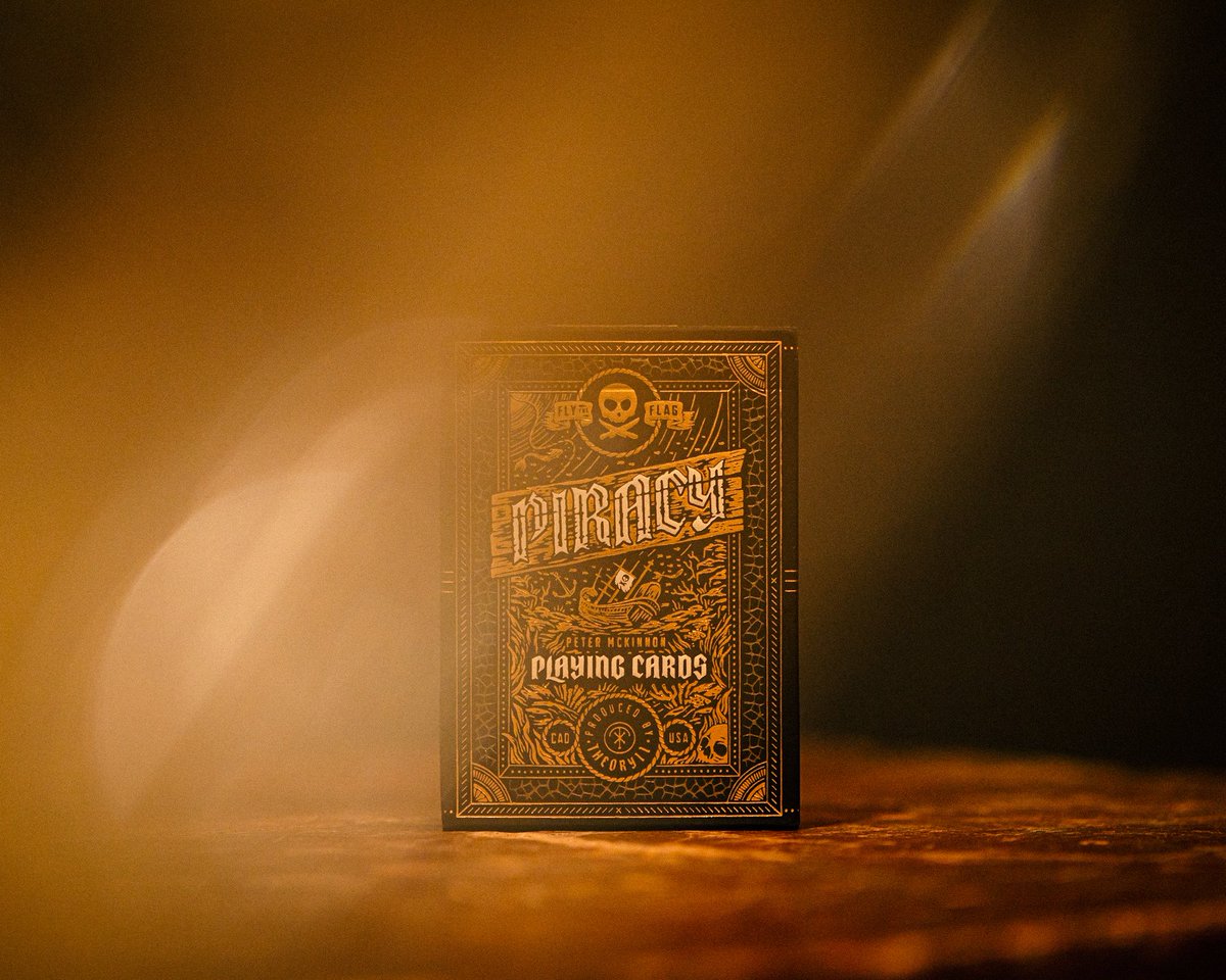 Str1ckii's tweet photo. Could these cards from @petermckinnon and @theory11 get any more photogenic?

#petespiratelife
#cards
#photography
#pirate https://t.co/JEpYlOjJKo