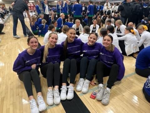 ttpmom3's tweet photo. GOOD LUCK to these ladies today as they represent Bishop LeBlond High School at state dance competition! Dance hard, ladies! https://t.co/luTmKgdQDn