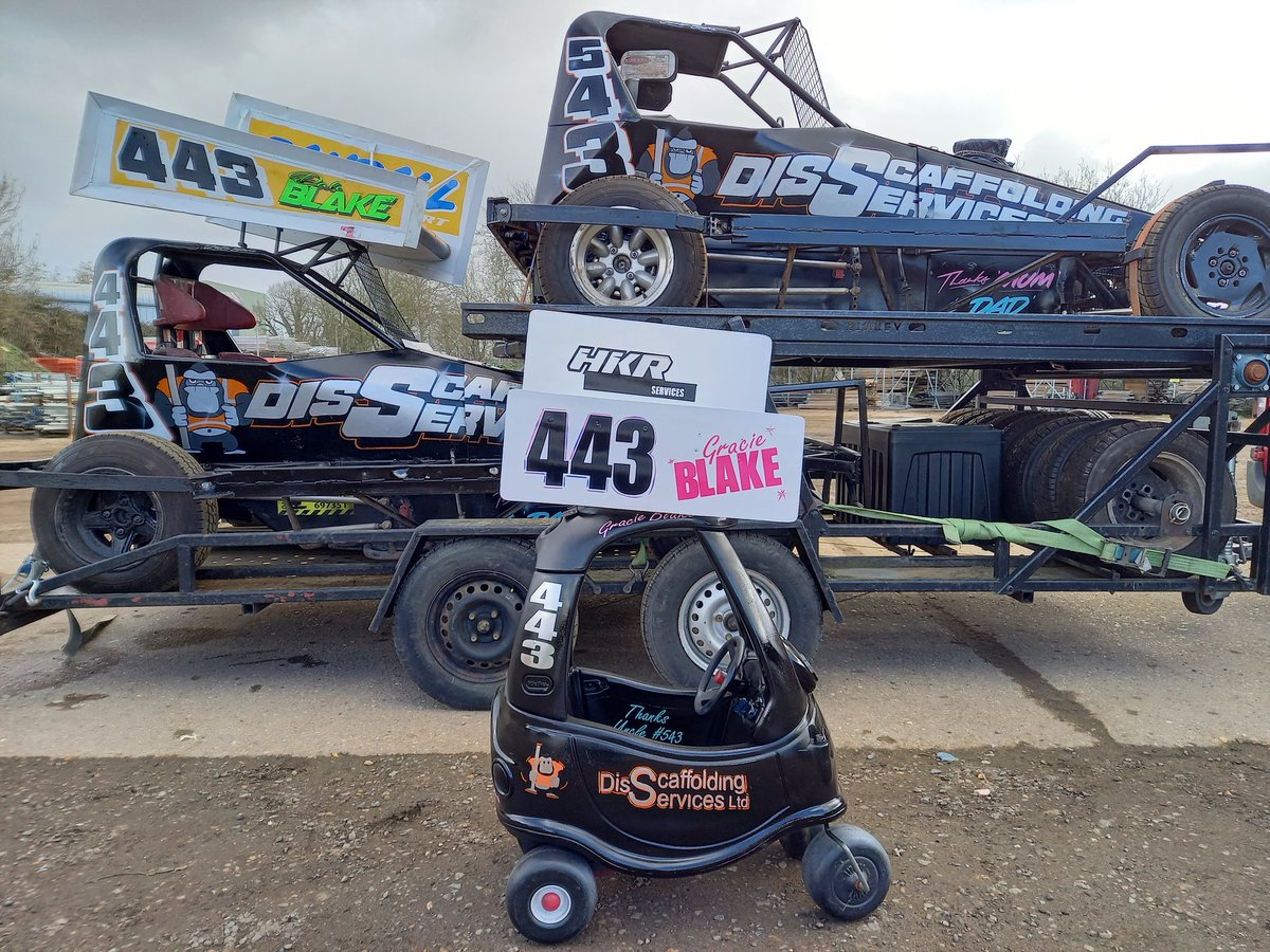 So let the 2023 season madness commence with Lynn practice day tomorrow, all loaded up and ready to go. 3rd car as well this year 😀