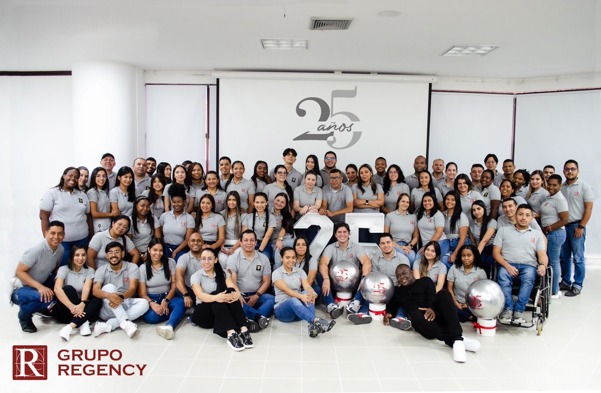 Regency_sas's tweet photo. Reunidos, compartiendo, como familia, con mucho más ánimo de seguir haciendo historia, ese fue nuestro día de ayer, donde parte de la Familia Regency celebramos estos primeros 25 años de historia y nos preparamos para otros 25 más ⭐

#Regency #GrupoRegency #FelizCumpleaños https://t.co/BFSxQIwbCM