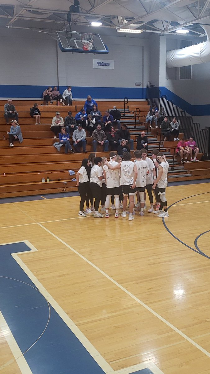 Seniors look to be a well-oiled machine. Early favorites? #lakeviewvikes #allaboutthecoaching