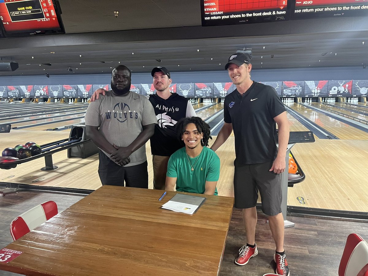 put the pen to the paper we official now! Go Breds! <a href="/KYSUFB/">Kentucky State University Football</a> <a href="/CoachCostner/">Jerome D. Costner</a>