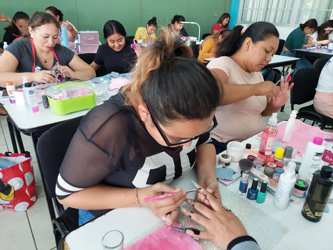 icattulum's tweet photo. Con  mucha alegría recibimos a las participantes del curso de "Diseño escultural avanzado de uñas de acrílico", les deseamos el mayor de los éxitos.
#UnidosParaTransformar
#ICATQRCapacítate
#YoSoyElFuturoDelTrabajo https://t.co/xNS0pI1PYQ