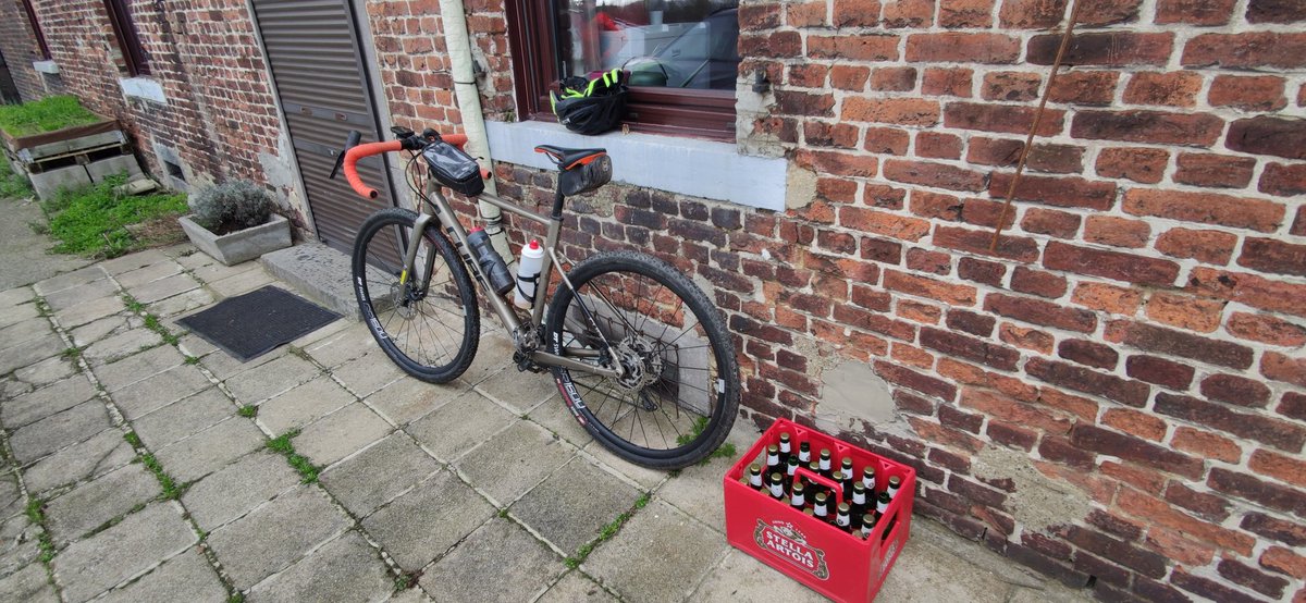 tjaderidder's tweet image. Les pétards. 

#100pasouf #Felicyta #Omloop