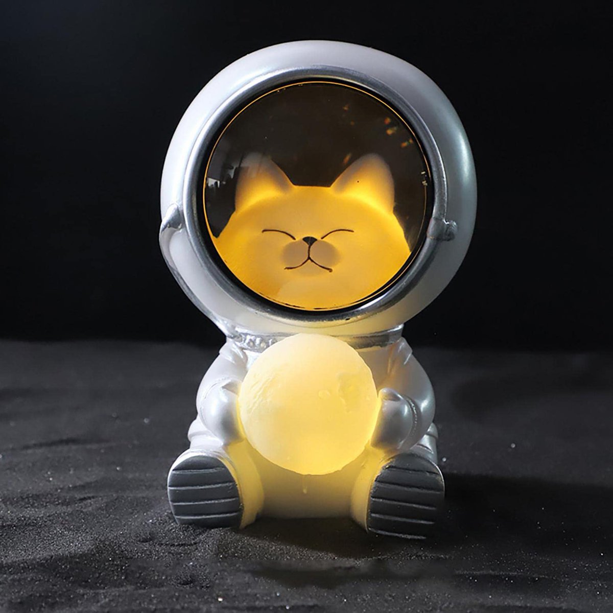 BeadsFinn's tweet photo. ...wait.. this isn't a costume party?
Uhh Lucas you can stop being Wall E now..
Happy birthday Andy, we love you 🤍 here is a catstronaut night light to light your way ✨️
#Fallan
#Slowvier https://t.co/YeRFMOb8Xg