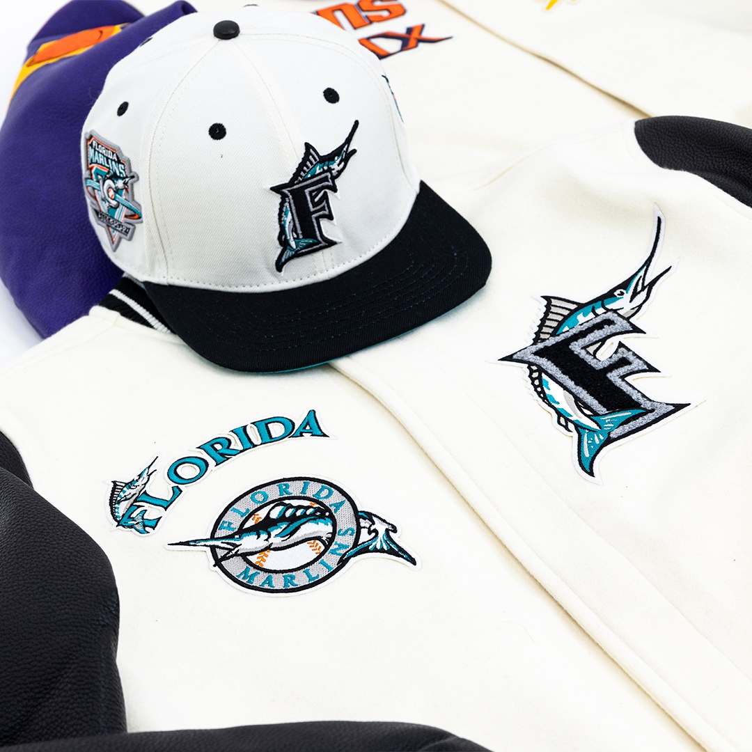 topsnbottomsusa's tweet image. Representing in style with Prostandard team jackets 🔥 Perfect for game day or just chilling with the crew. 

#Prostandard #TeamJacket #SportsApparel #AthleticWear #Athleisure #StreetwearFashion #HypeBeast #HypeClothing #MensFashion #MensStyle #OOTD #FashionBlogger #InstaFashion