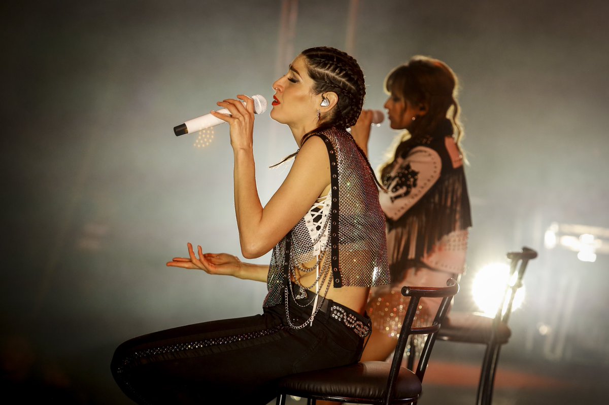 haashoficial's tweet photo. QUITOOO ❤️‍🔥❤️‍🔥❤️‍🔥!!! Wow! Estamos sin palabras con la noche que nos regalaron. #SoldOut Seguimos con el ❤️‍🔥 a full!!!!! Estamos listas para estas dos noches en Guayaquil. #GiraMiSalidaContigoLATAM https://t.co/6pF1BQq37T