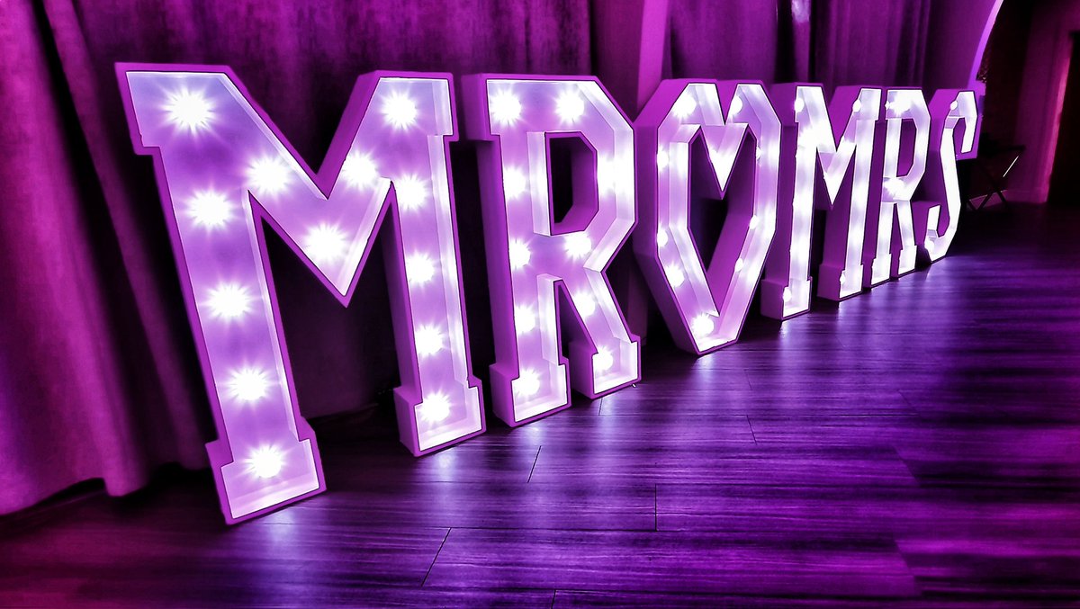 AndyBoltonProd's tweet image. #Sound #Lights #LEDDancefloor #DJ  #Disco #UpLighters #Wedding #Party #LightUpLetters 
We're out with the full wedding package this evening. 💍👰‍♀💑🥂 #NorthWestDiscosandEvents @johnmayoh2
