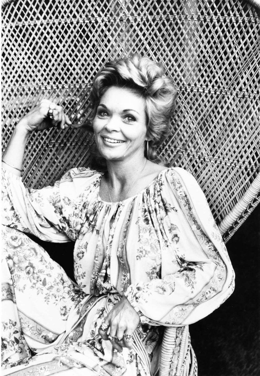 Candy Barr was a well-known American stripper, burlesque dancer, and adult film actress who rose to fame in the 1950s and 1960s. She was born Juanita Dale Slusher on July 6, 1935, in Edna, Texas, and began her career as a stripper in Dallas in the early 1950s.
Barr was known for