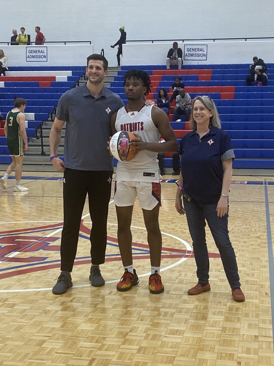 TROliverEDU's tweet photo. Congratulations to Victor Newsome who scored 1000 points with this basket!  @SCHS_Patriots are so proud of all you have accomplished this season!  Oh, and we are headed to the Elite 8 as well!!!!!  68-22, Final!  See y’all next week in Savannah!  🏀🏀🏀 ❤️🤍💙@SandyCreekHoops https://t.co/zy6AqdJdOj