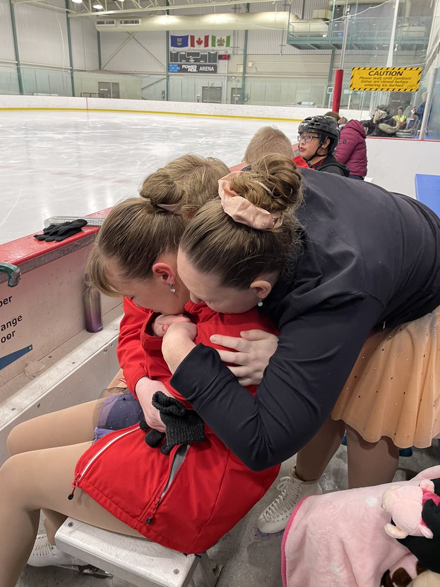 SpecialOCalgary's tweet image. Amazing work by our figure skating team. Lots of happy tears and teammate hugs #SOA2023 @SOAwinter2023