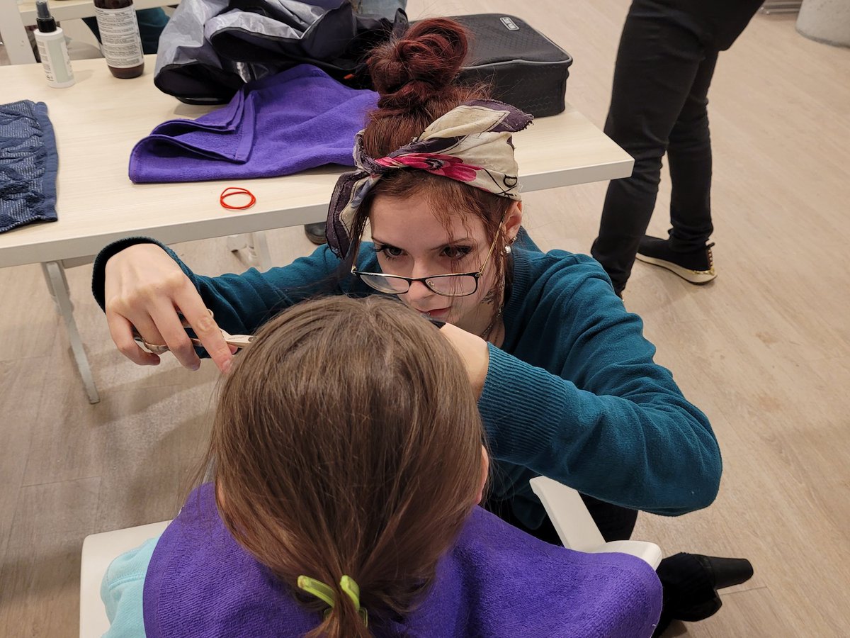 in need of volunteer hairdressers for March 9 &amp; March 3l30th 5:45-8pm