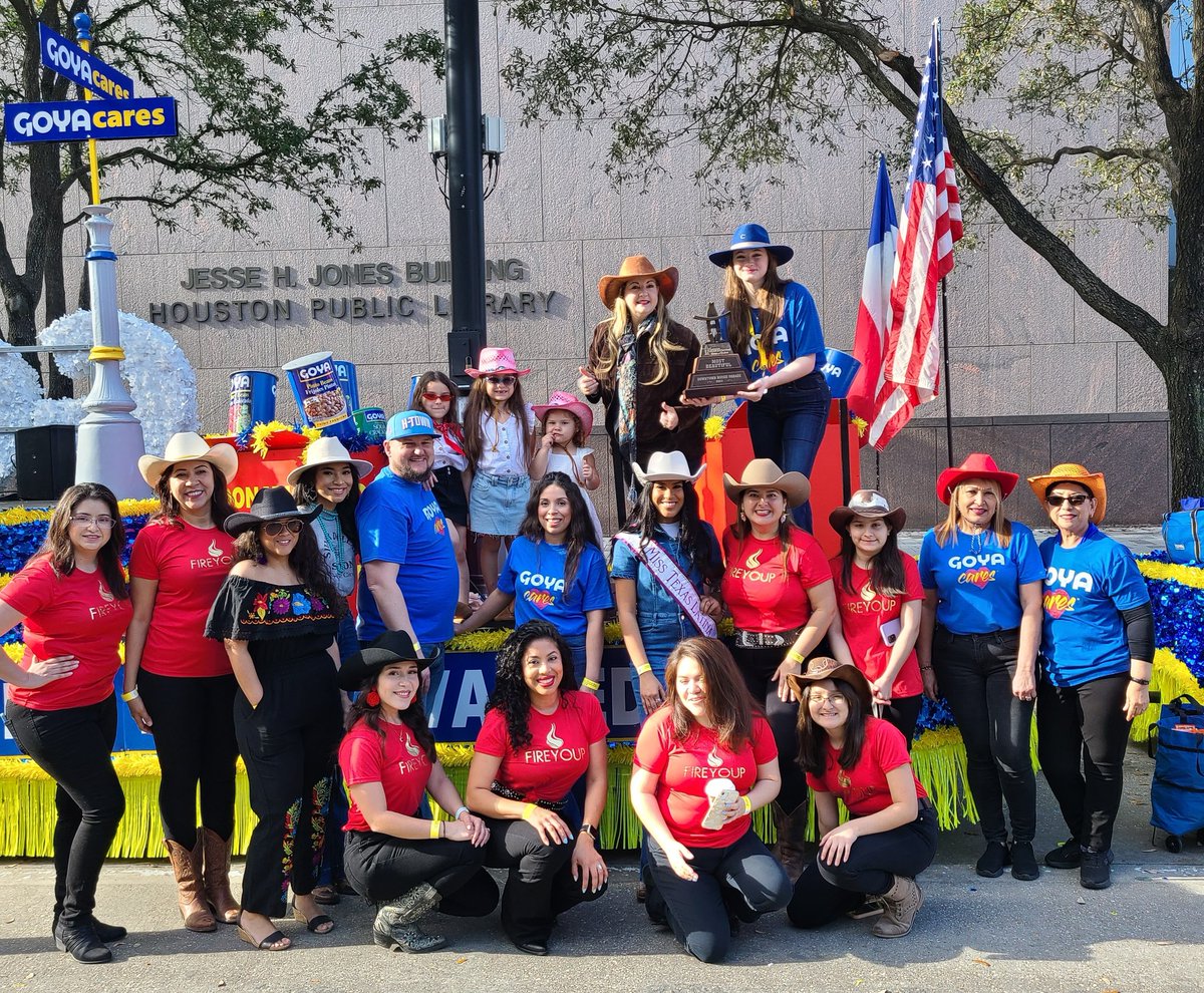 Ms_VillamizarBL's tweet image. Today I was invited to the Rodeo Parade in the Goya Float &quot;Most Beautiful Award&quot; @RODEOHOUSTON @GoyaFoods @GoyaCares @Adrianacomplice @DjGeraldo @TelemundoHou #FireYoup #MissTexasLatina #RodeoHouston #MRobPride @MRobinsonElem
