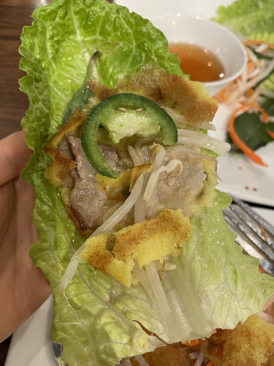 CFoodwaves's tweet photo. I love adding mint, jalapeños, lime, and sriracha to my pho! Ban xeo, Vietnamese pancake, also pairs so well with it

#vietnamesefood #pho #bánxèo  #pancake #asianfood #columbus #easton #ohio #food #foodie #eatlocal #supportlocal #foodblogger #foodphotography #communityfoodwaves https://t.co/HNquzS7j7J