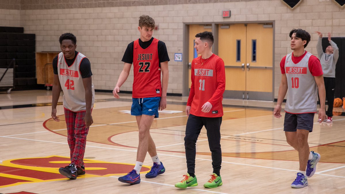 Jesuit Sac Athletics tweet media