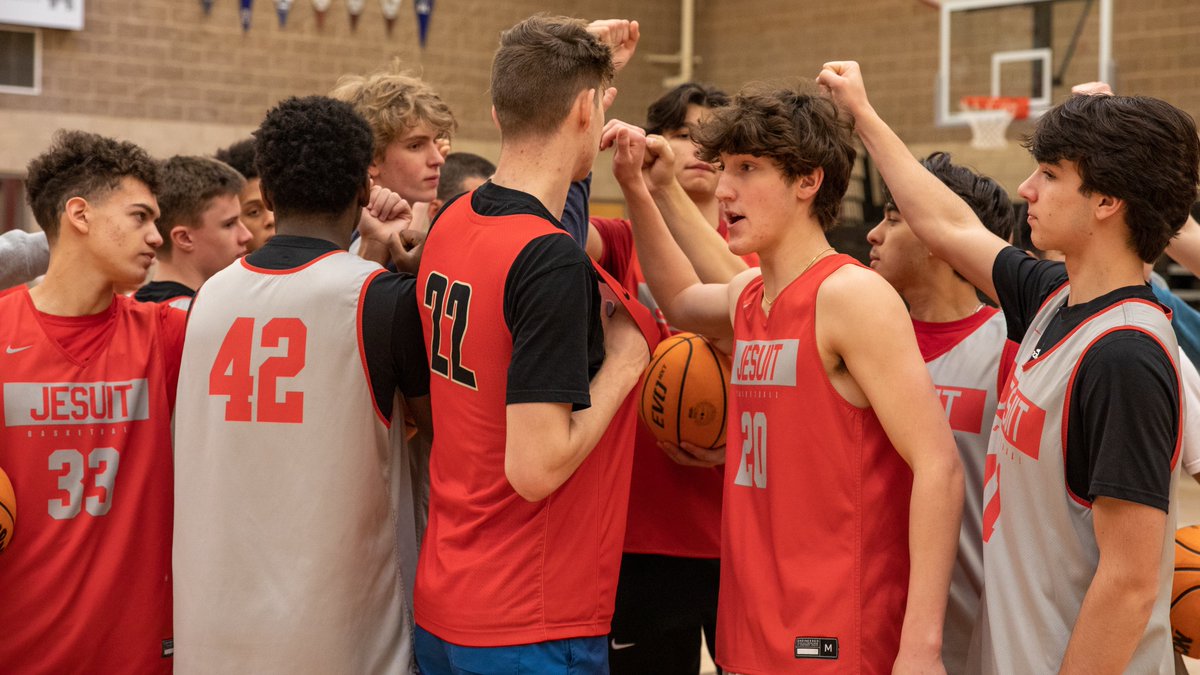 Jesuit Sac Athletics tweet media