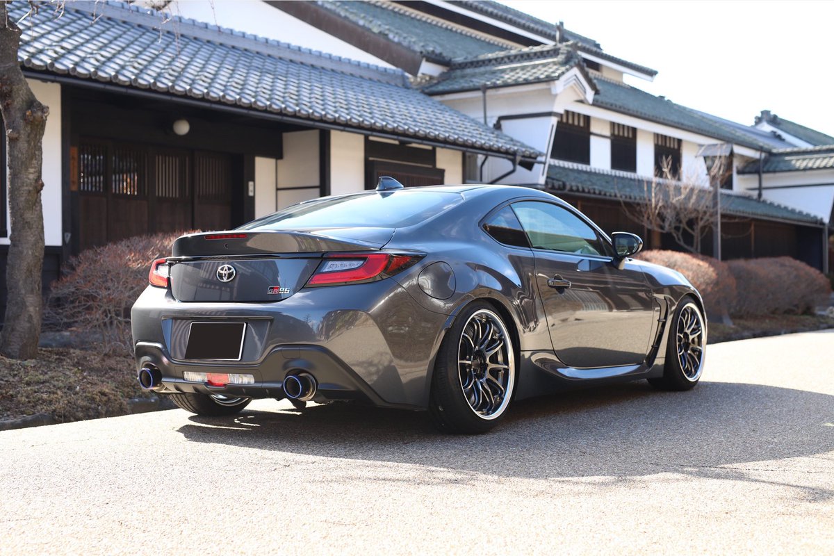 manato00528810's tweet photo. ～New wheel～
workemotion ZR10 2P
車高高いのは許してください😅
 #GR86  #toyota86  #work  #workwheels #ワークエモーション  #86乗りと繋がりたい https://t.co/C8zZcuM6qh