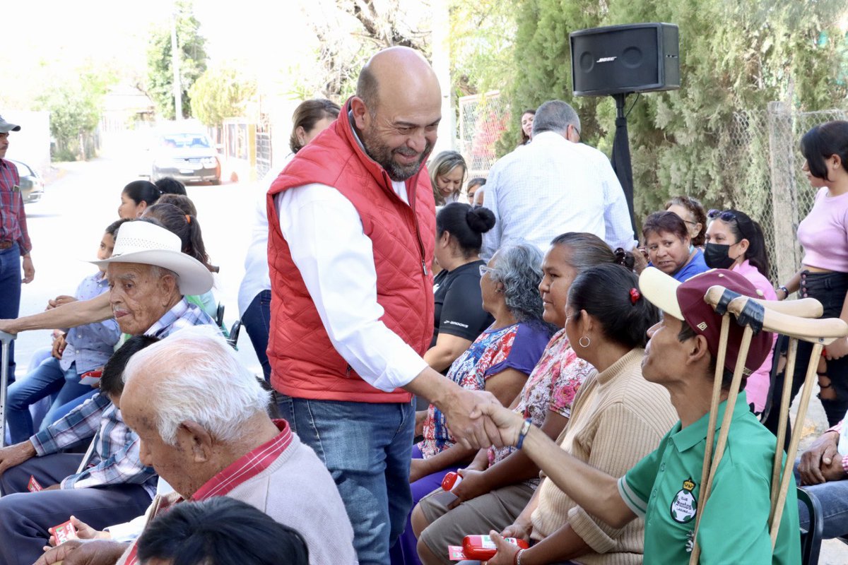 Un profundo agradecimiento mostraron nuestros compañeros de la tercera edad que recibieron los beneficios del programa #80DeCorazón del ejido #Jimulco. 
¡Nuestro compromiso con ustedes sigue vigente!