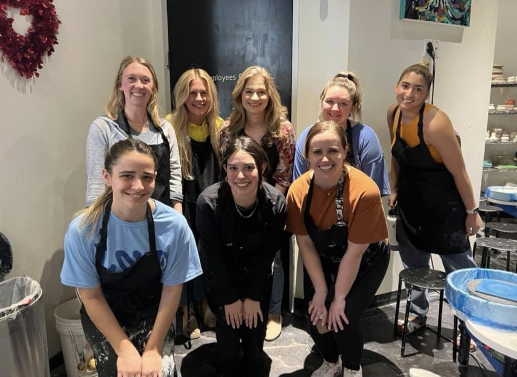 _MrsTerrySHS's tweet photo. It’s not 4 years, it’s for life! I had the best time at the Houston Delta Zeta Alumnae pottery social today. Making connections with sisters that graduated from different universities across the country is so special. 3 of us are educators and 2 of us work in SBISD! 💕🐢 https://t.co/7sS8NVPFEc