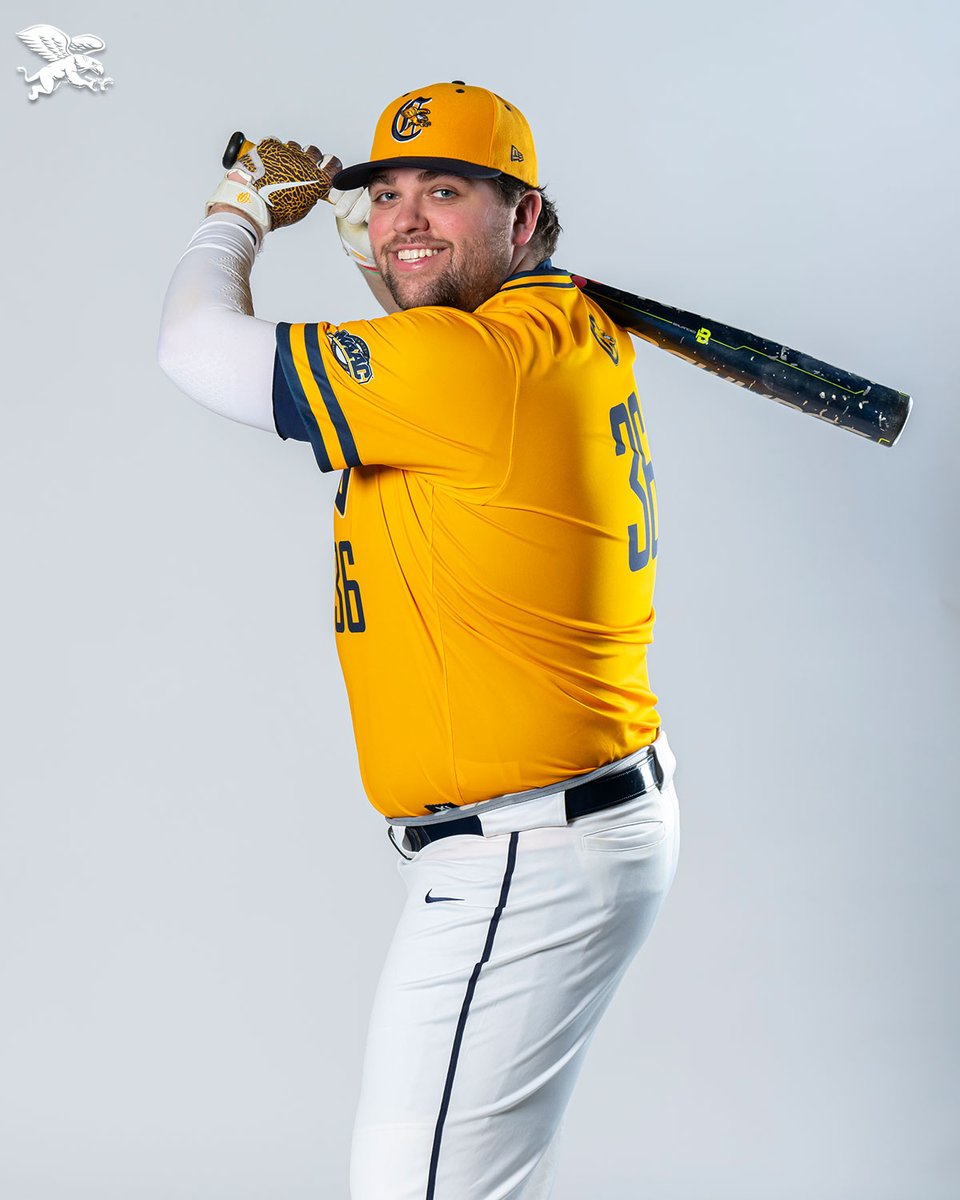 The first home run of the year for Canisius: Ryan Weiss. 💣

#Griffs tie it at one.