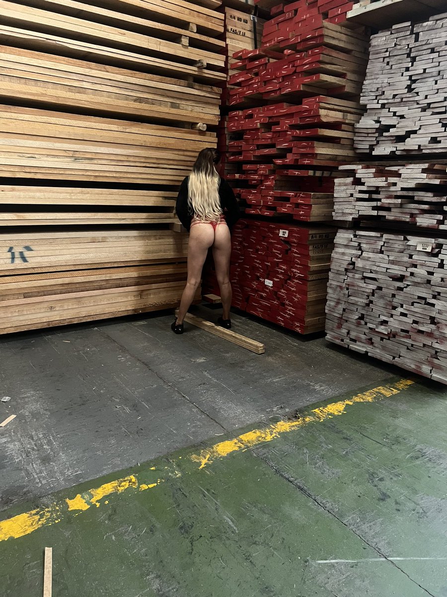 #jovenessw #exhibit que candente se puso el almacén 🔥🖤🤘🏻