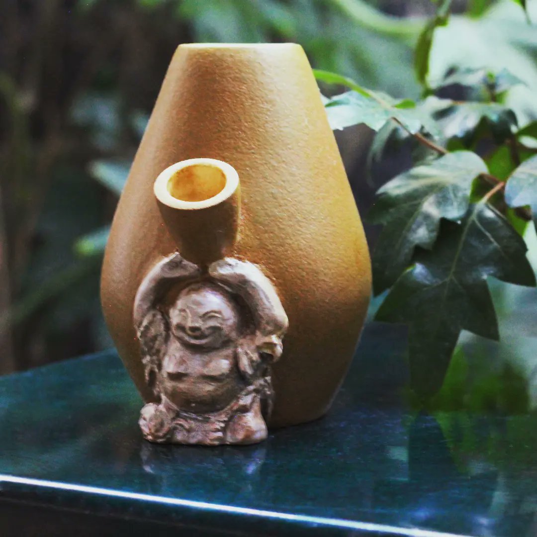 Xiinbalsmokelab's tweet photo. Buda Zen
Personaliza tus piezas y dale tu estilo.
.
.
.
#zen #buda #ceramic #ceramics #ceramicart #ceramicpipe #pipe #bong #yoga #handmade #diseño #diseñomexicano #mexico #morelos #cuernavaca #cannabisindustry #CannabisCulture #cannabislife #420Life #420community #420 https://t.co/cRovefrl9A