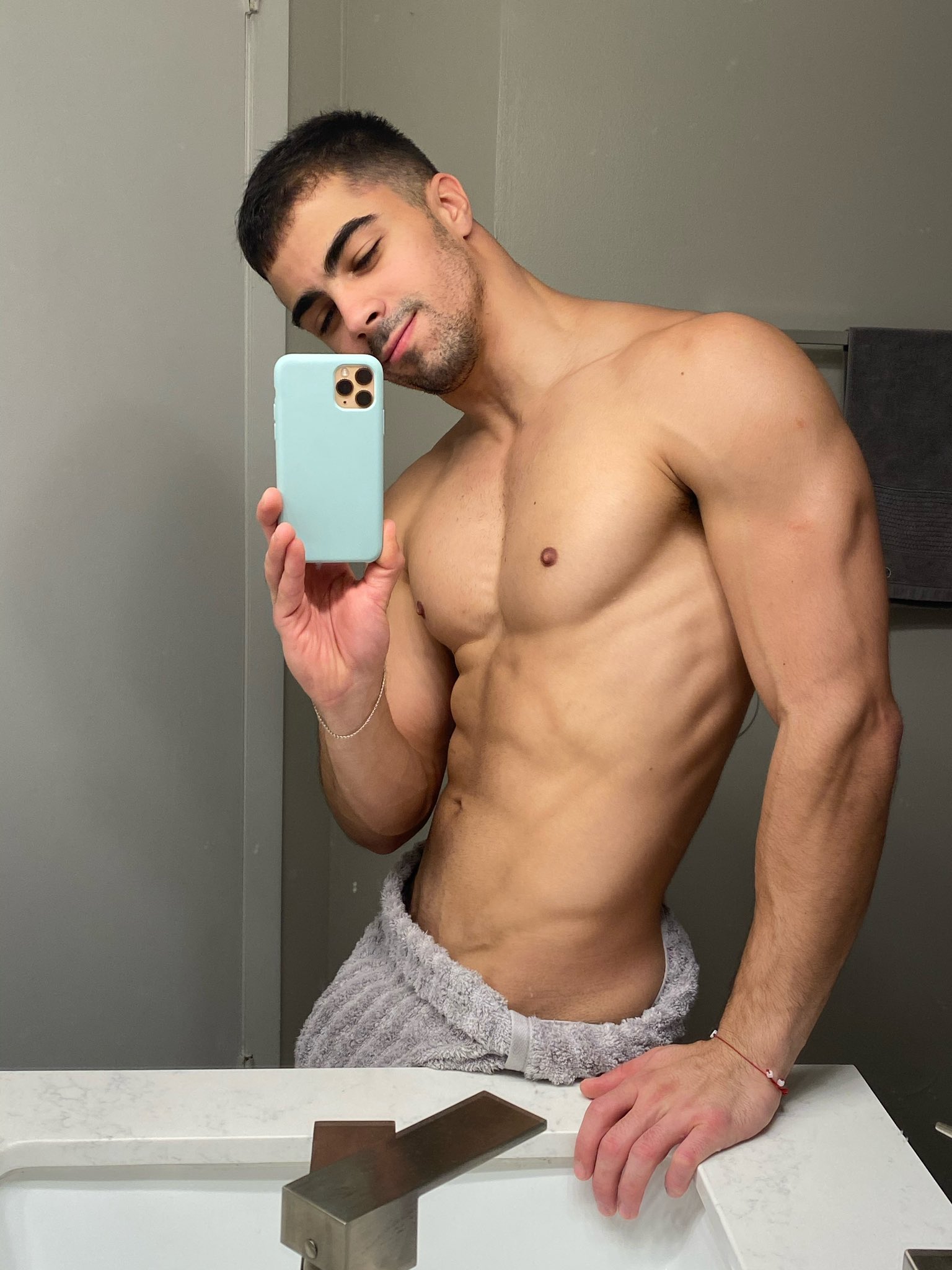 Gabriel drummond nude - bats.fyi