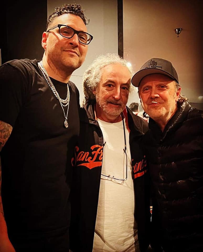 fnmturkey's tweet photo. (Photo Credit: Gil Sharone)
Vokalist Mike Patton'dan sonra baterist Mike Bordin'den de yeni fotoğraflar geldi 😊 #faithnomoreturkey #faithnomore #jerrycantrell #metallica #gilsharone #mikebordin #larsulrich https://t.co/Q3foVbJ1O0