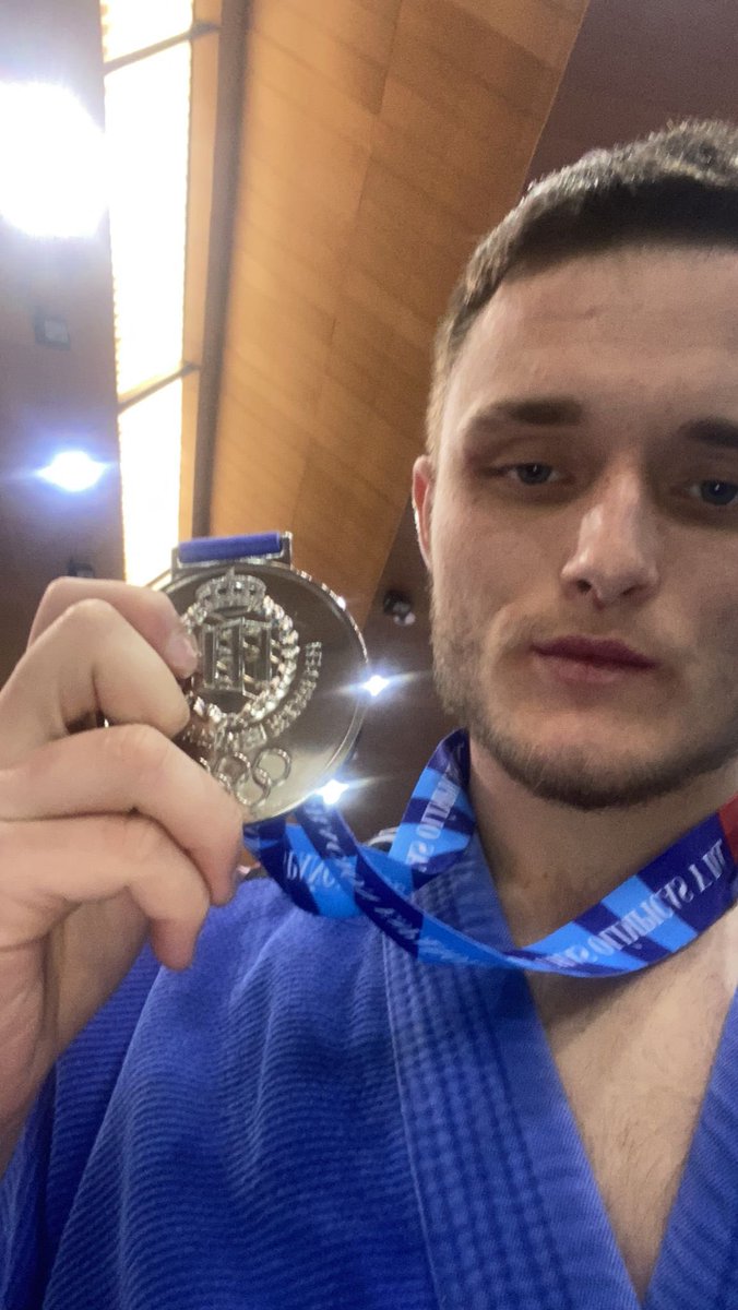 JoseLSaezPastor's tweet photo. El guardamarenco Rafael Jaén se ha proclamado subcampeón de España en la modalidad de Grappling Gi, en el campeonato organizado por la Federación Española de Lucha Olímpica.
Muchas felicidades Rafa y a seguir entrenando con la misma entrega e ilusión. #ClubLuchaGuardamar https://t.co/RVUgUWQJV6