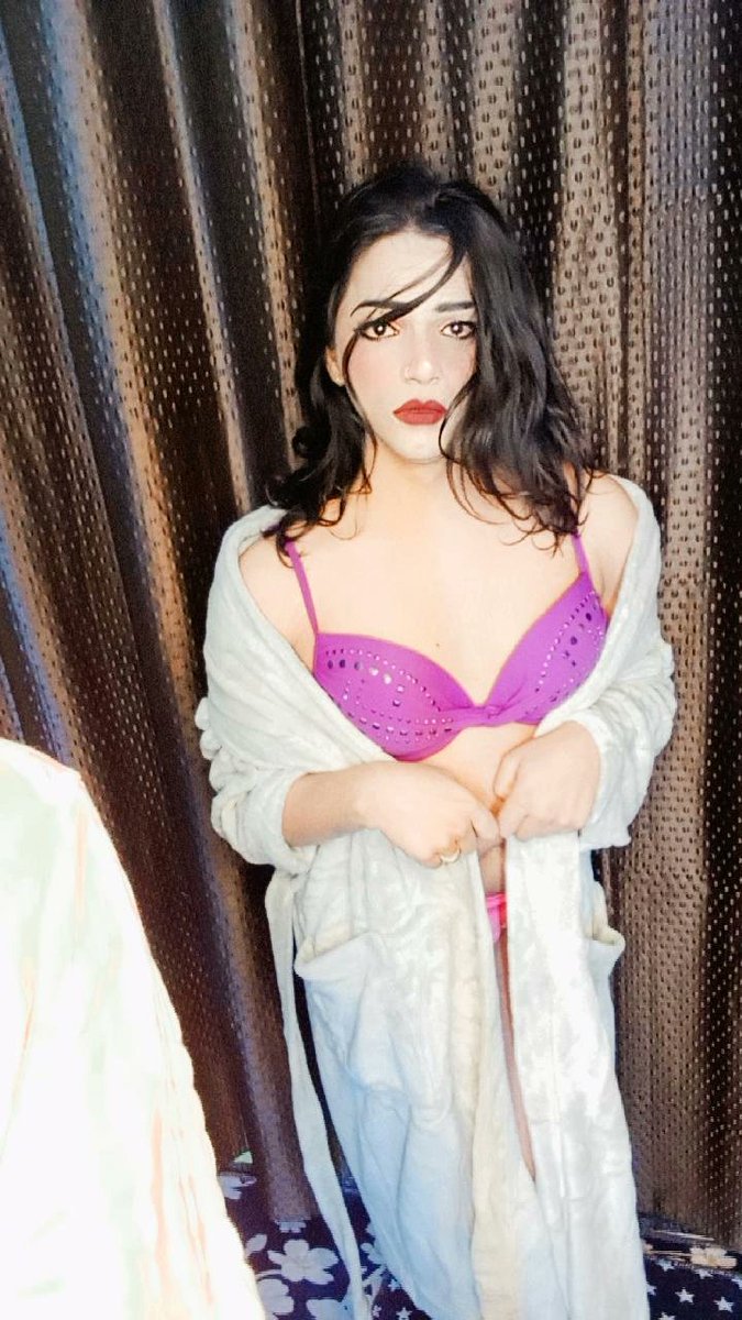 Masterjennyxxx in a moment of ecstasy