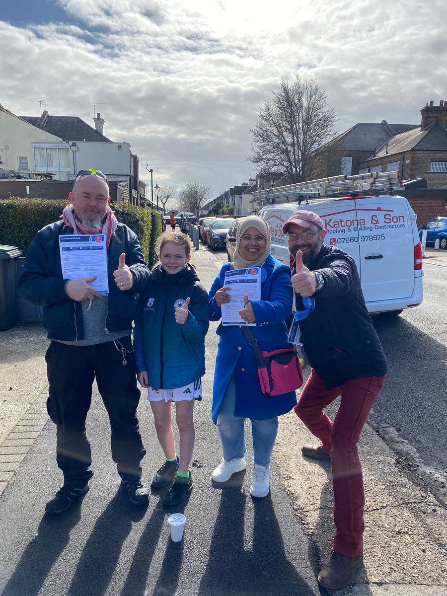 tamkeenshaikh's tweet image. Lovely to be out this morning delivering our latest survey in Slt Luke’s ward! Excellent response at the doorstep Residents are frustrated with @SouthendLabour led coalition bringing down our lovely city #VoteConservative  4th of May #LocalElections #LocalIssues #LocalCandidate