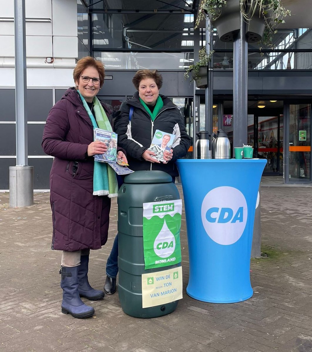 JCSalverda's tweet photo. Vandaag CDA-campagne in #Haarlem, samen met provinciaal lijsttrekker @dennisheij en lijsttrekker @marjonverkleij van CDA   voor @HHRijnland https://t.co/5yuNmpK8D5