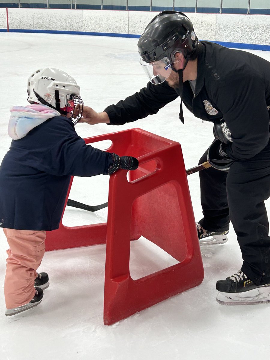 skaters1's tweet image. GRAHA try hockey #THFF ⁦@usahockey⁩