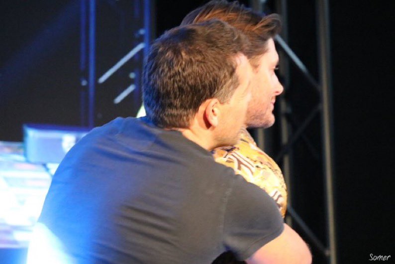 lnfourss's tweet photo. it’s literally a jensen and misha thing https://t.co/ZbriSpW6qN