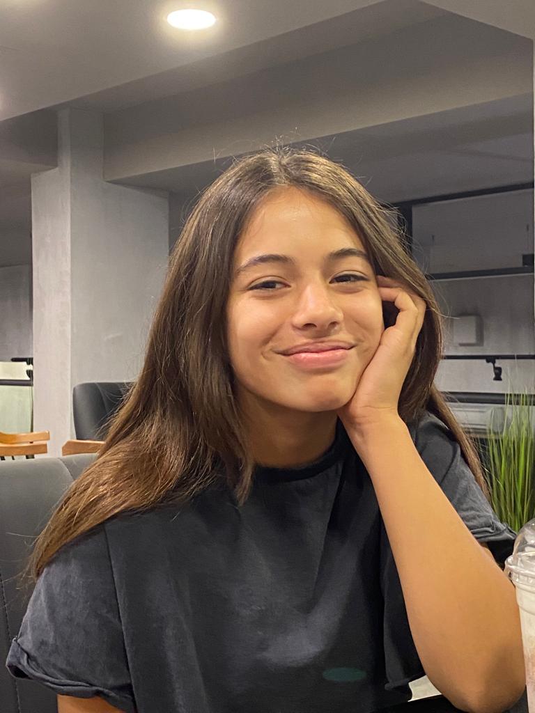 İsias otelin sonu belli, sahibi, mimarı,mühendisi, taşeronu, denetleyeni, izin vereni belli. O zaman #isiaskatilleribelli
Orada ailenin tek evladı 14 yaşındaki Selin Karakaya gibi 26 çocuk toplam 65 kişi hayatını kaybetti KKTC"ye ve Türkiye'ye ateş düştü; şimdi adalet gerekiyor.