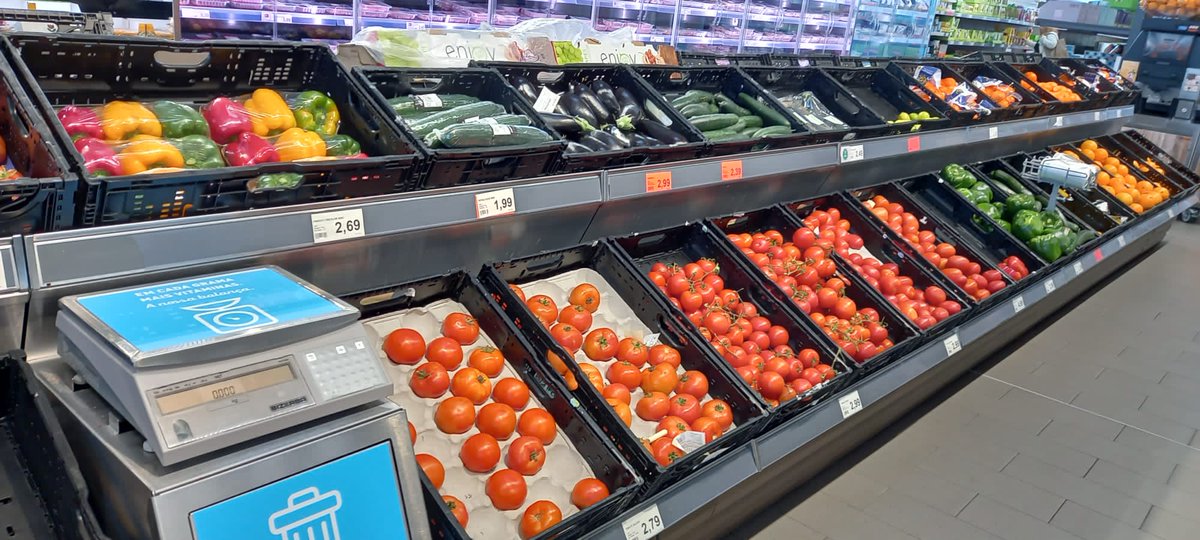 It's all over the news that there is bad weather in Spain and Africa. There isn't. This is Portugal. No shortages here or in Spain or Morocco  xx
And #BBCnews and #Skynews say nothing x