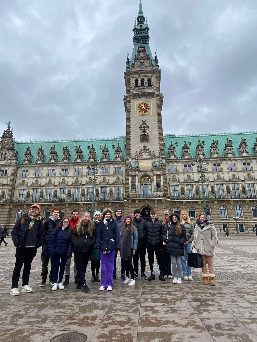 OrielHighSchool's tweet photo. Great pics from Germany today where our KS4 German students are in Hamburg as part of our German exchange program. Today's activities included a tour of the city &amp; braving the freezing temperatures.!!Everyone’s having a blast! 🇩🇪 💜 #PurplePalaceOnTour #OrielLanguages #ReturmTrip https://t.co/od0TSlo27y