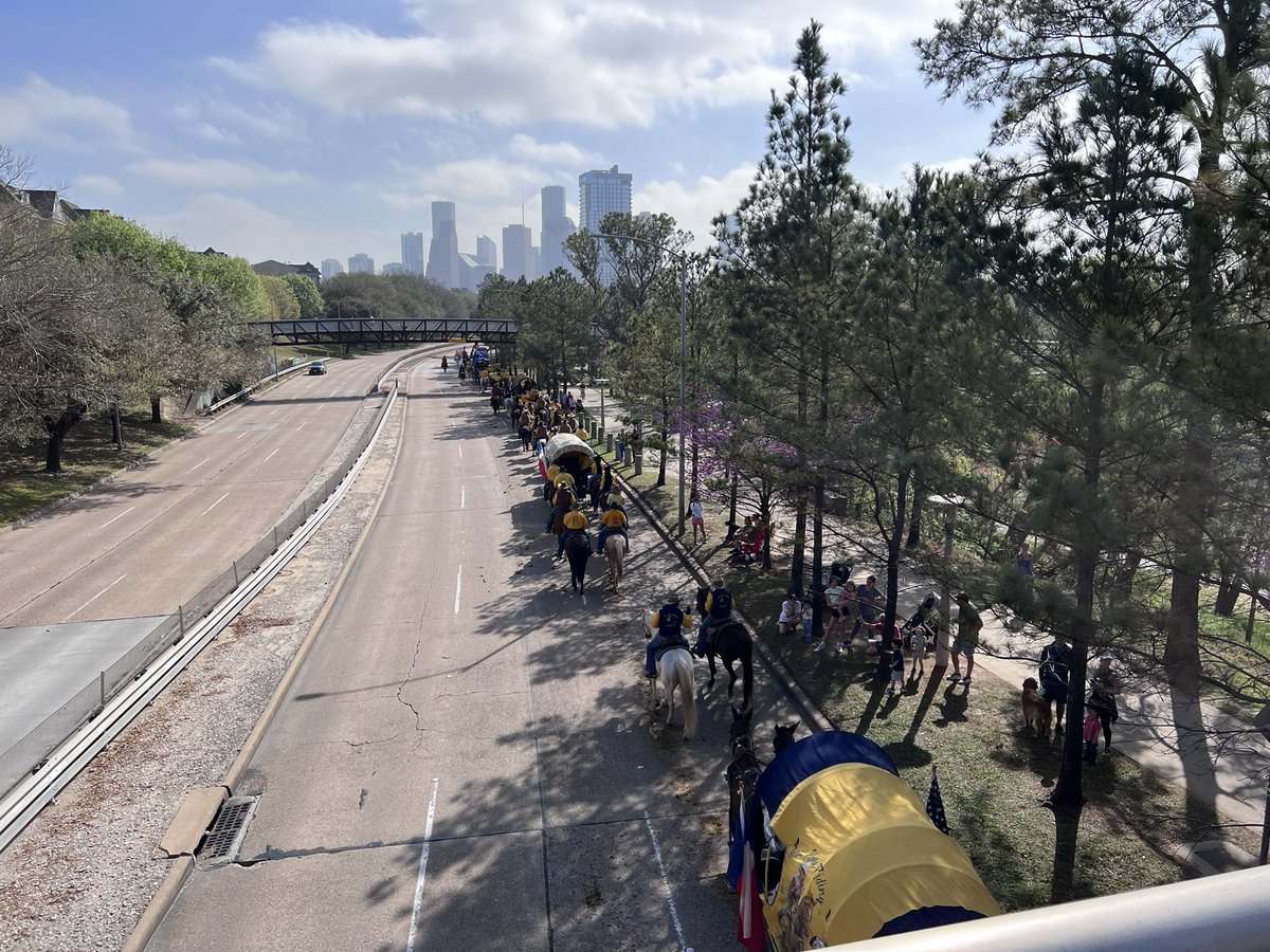 Fun warm morning at the #houstonrodeo #rodeorun #10k.